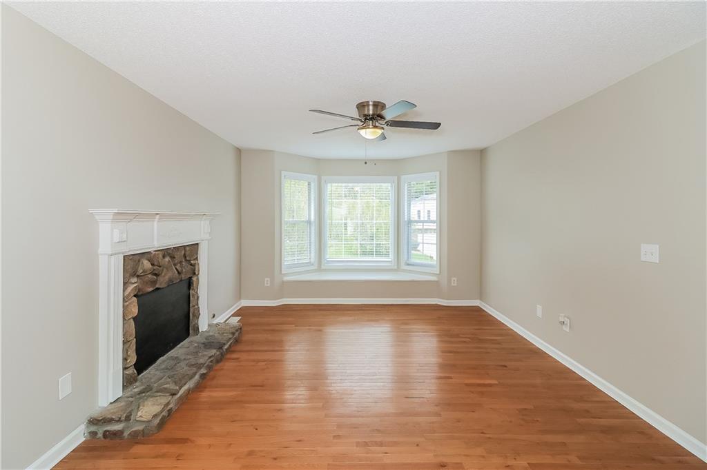 100 Ivy Glen Court Property Photo 5