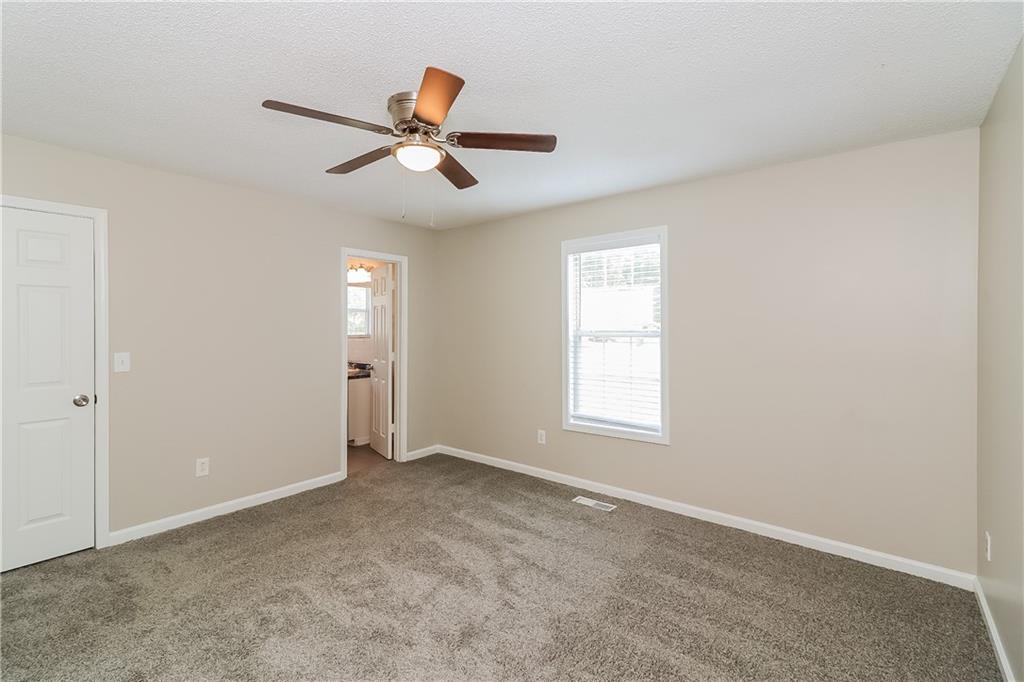 100 Ivy Glen Court Property Photo 9
