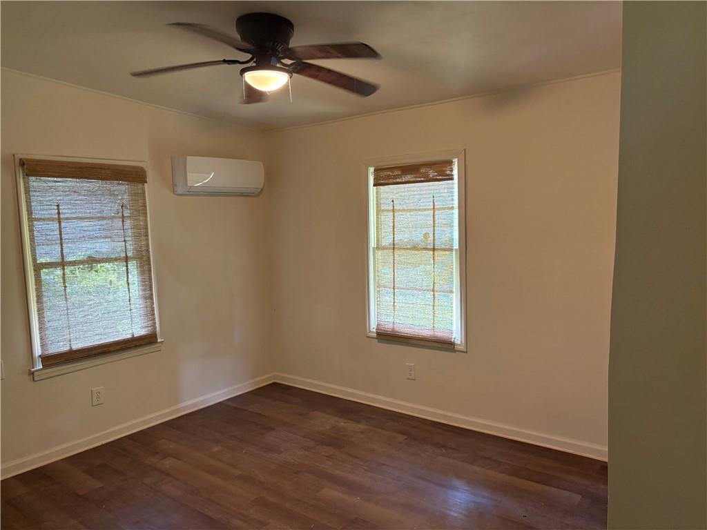 4049 Villa Avenue Property Photo 8