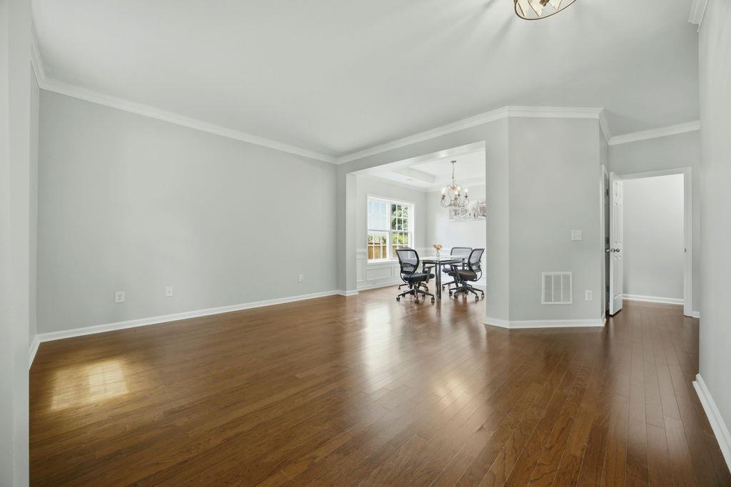 560 Crestmont Lane Property Photo 12