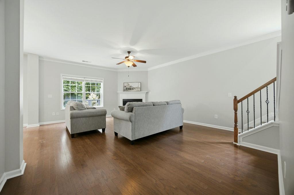 560 Crestmont Lane Property Photo 17