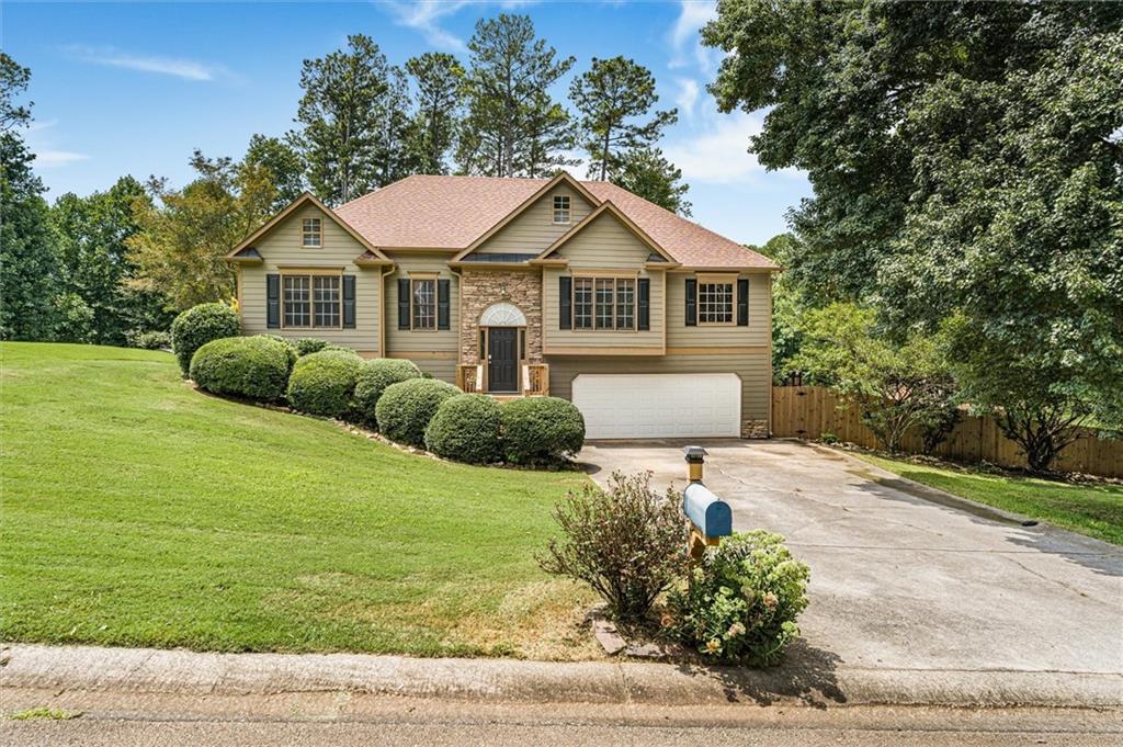200 Brookhaven Place Property Photo 3