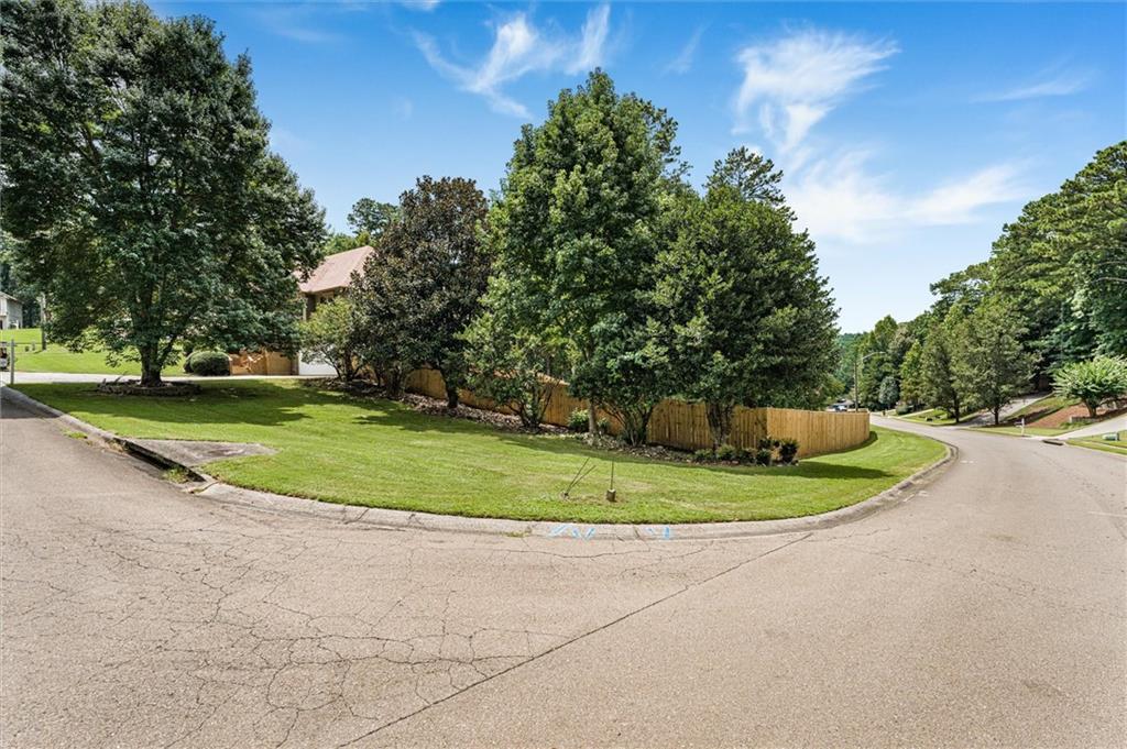 200 Brookhaven Place Property Photo 5