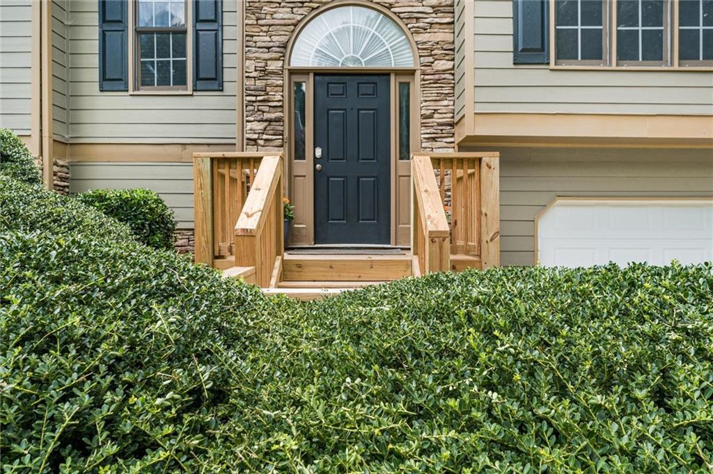 200 Brookhaven Place Property Photo 6