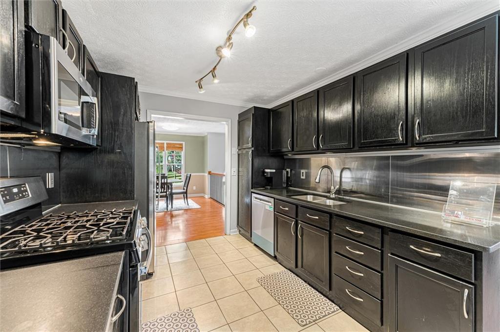200 Brookhaven Place Property Photo 19