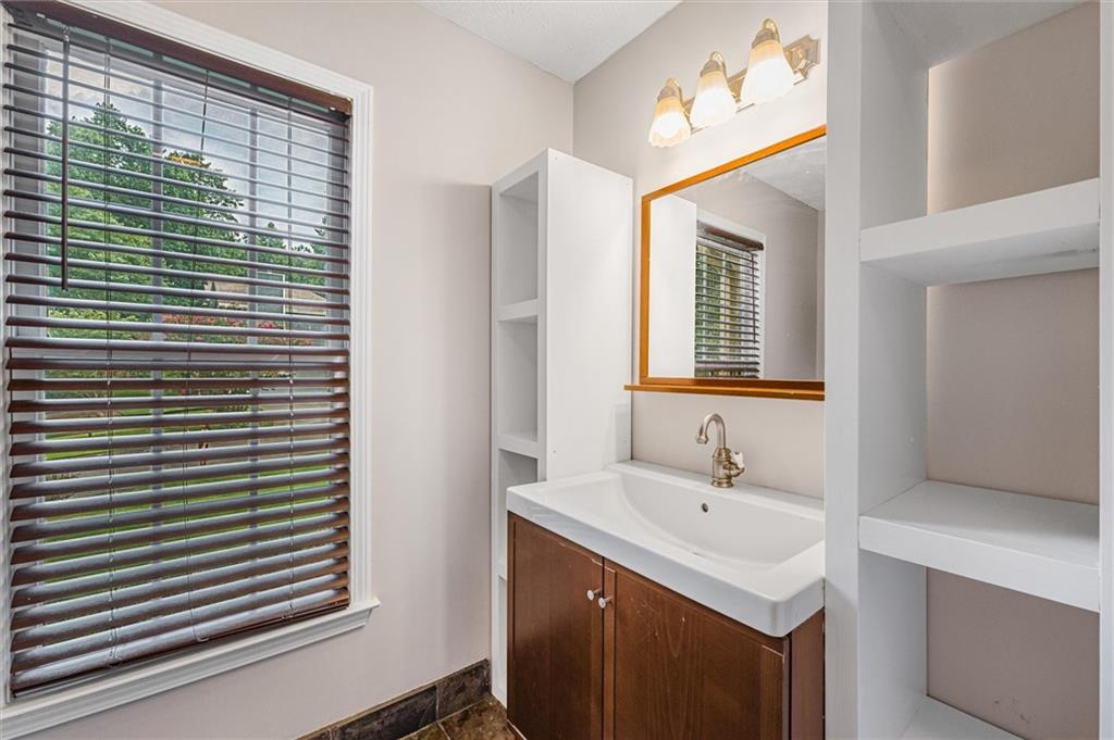 200 Brookhaven Place Property Photo 30
