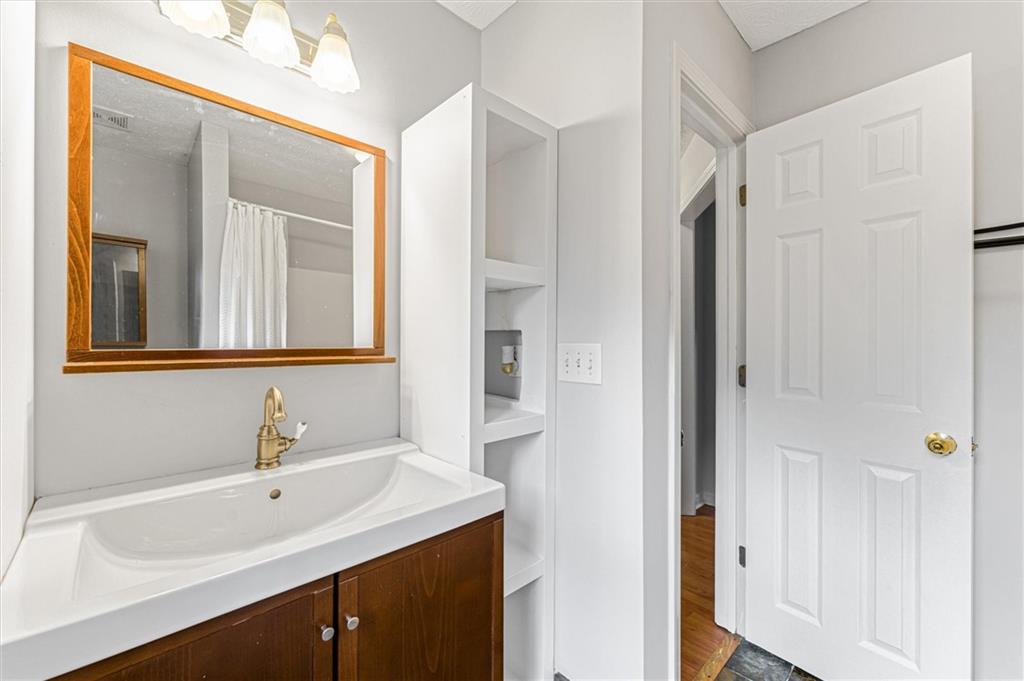 200 Brookhaven Place Property Photo 31