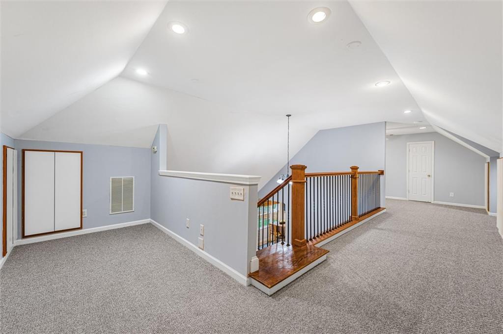 200 Brookhaven Place Property Photo 42