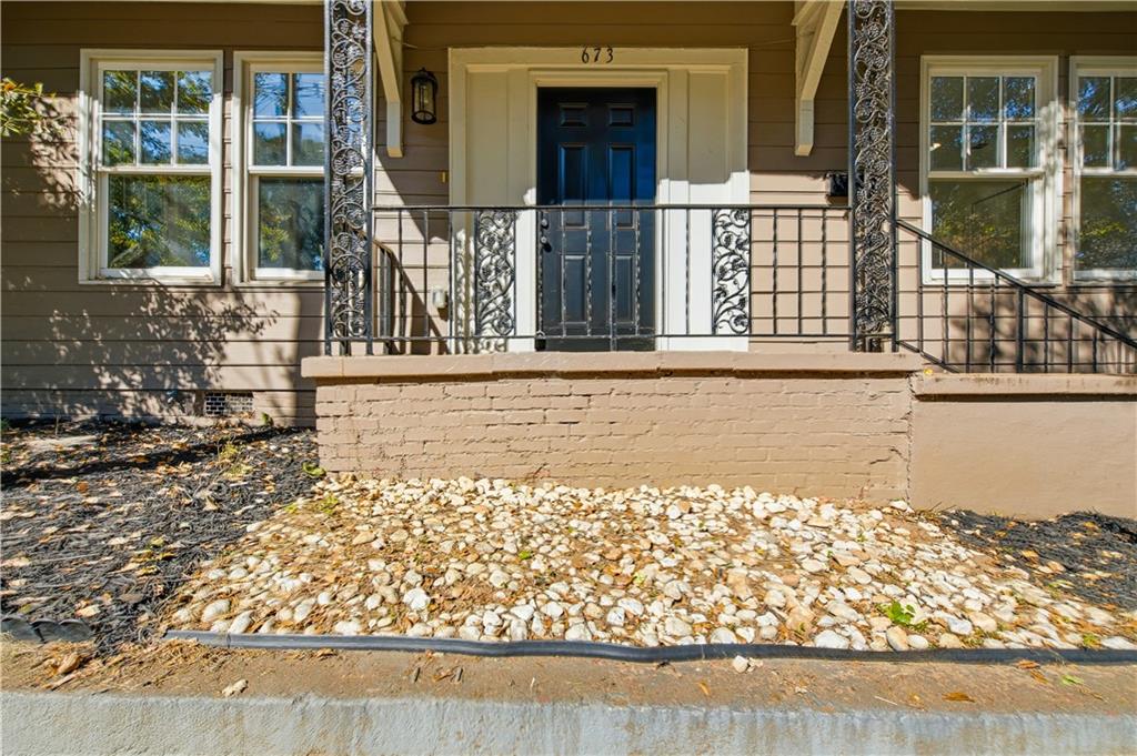 673 Pearce Street Sw Property Photo 5