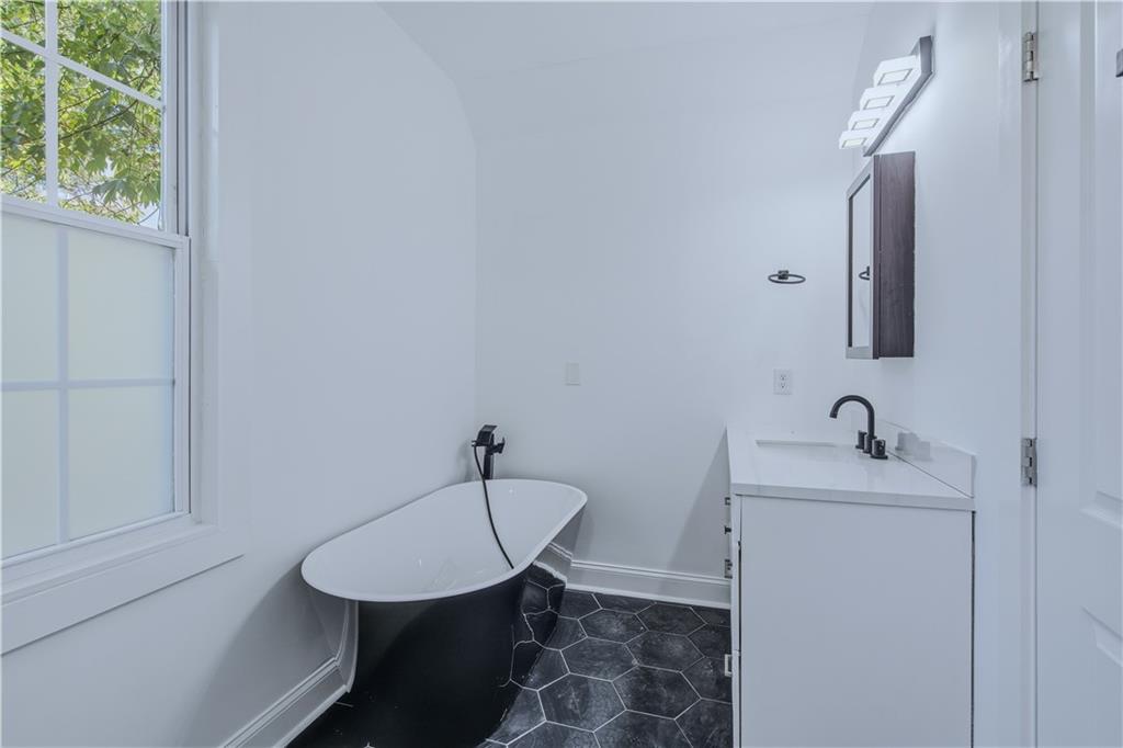 673 Pearce Street Sw Property Photo 31