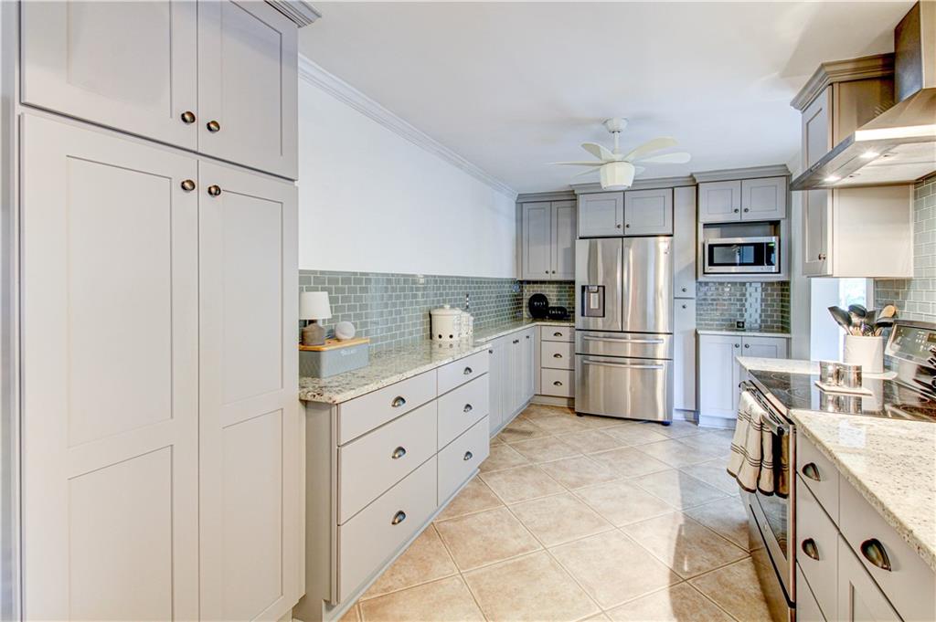 3861 Post Road Property Photo 32