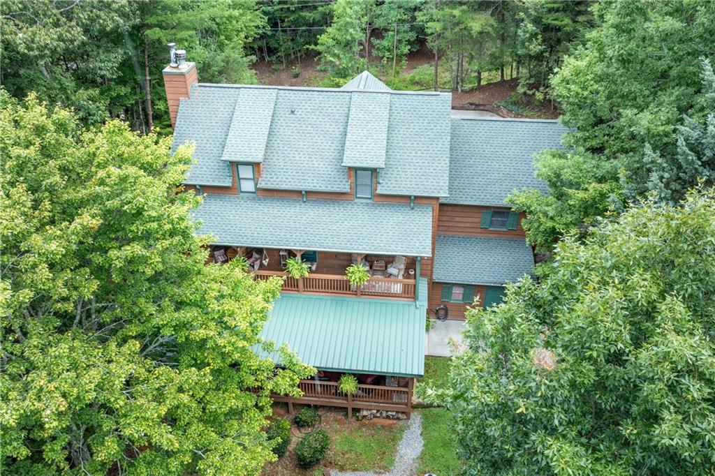 427 N Lake Drive Property Photo 1