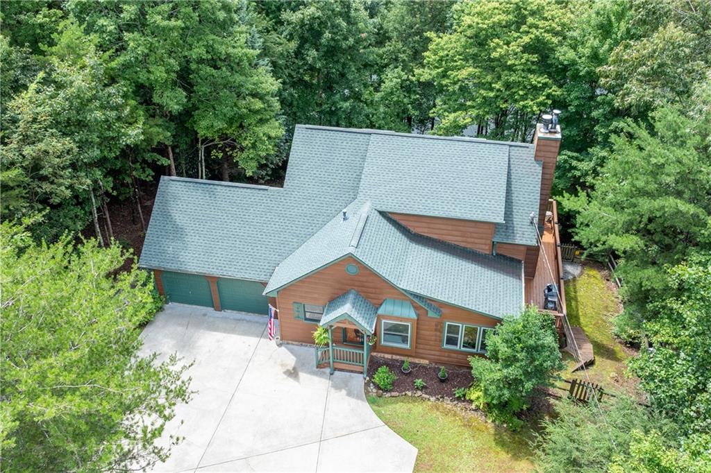 427 N Lake Drive Property Photo 2