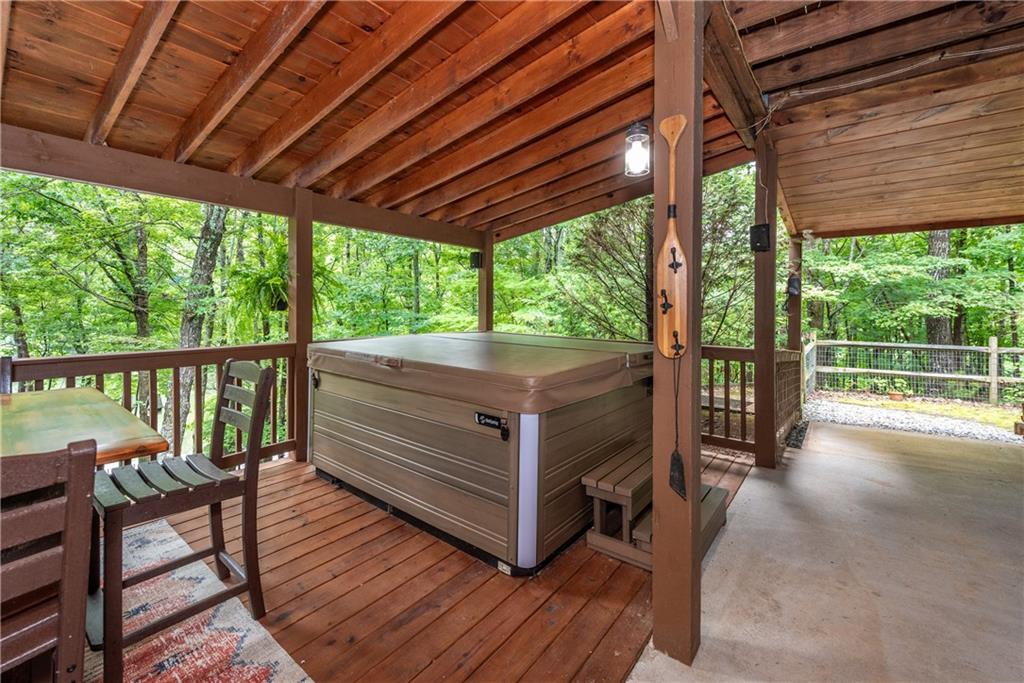 427 N Lake Drive Property Photo 41