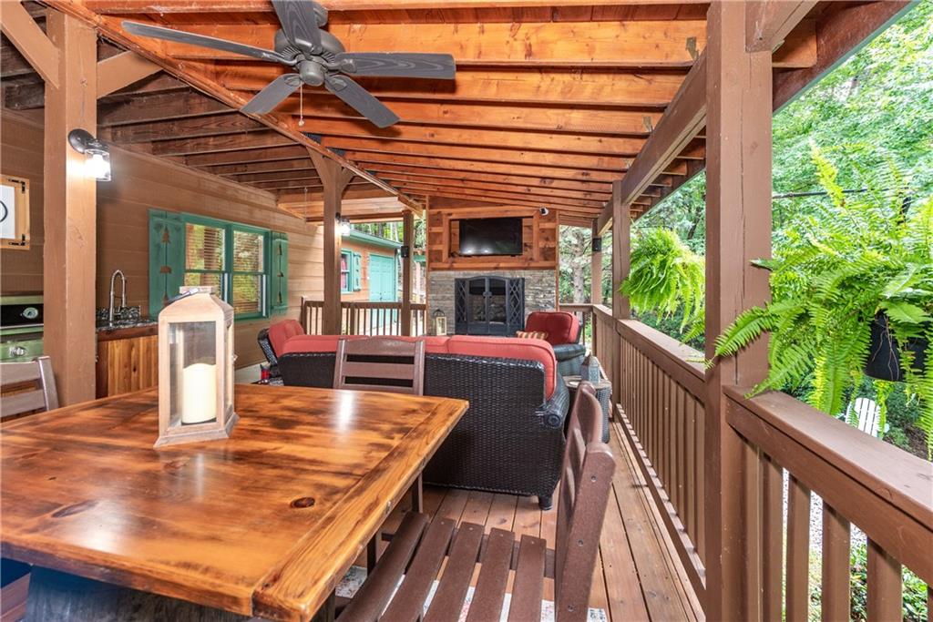427 N Lake Drive Property Photo 44