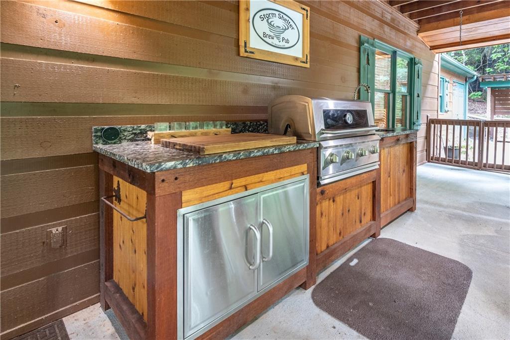 427 N Lake Drive Property Photo 46