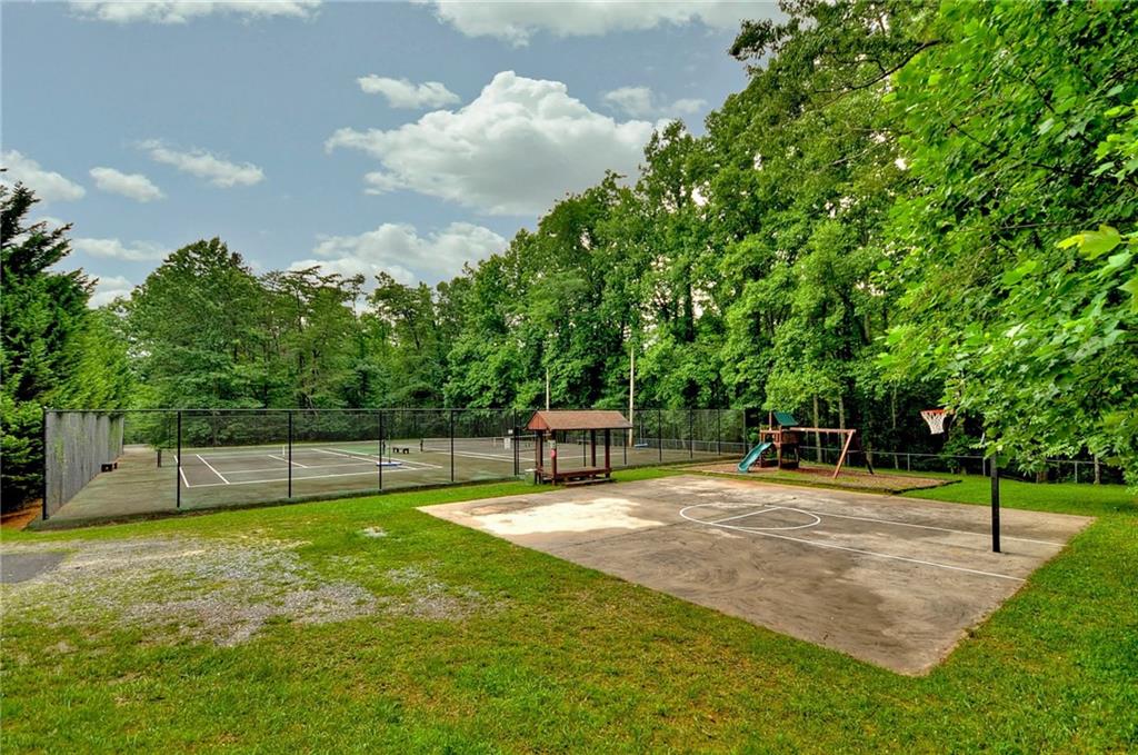 427 N Lake Drive Property Photo 63