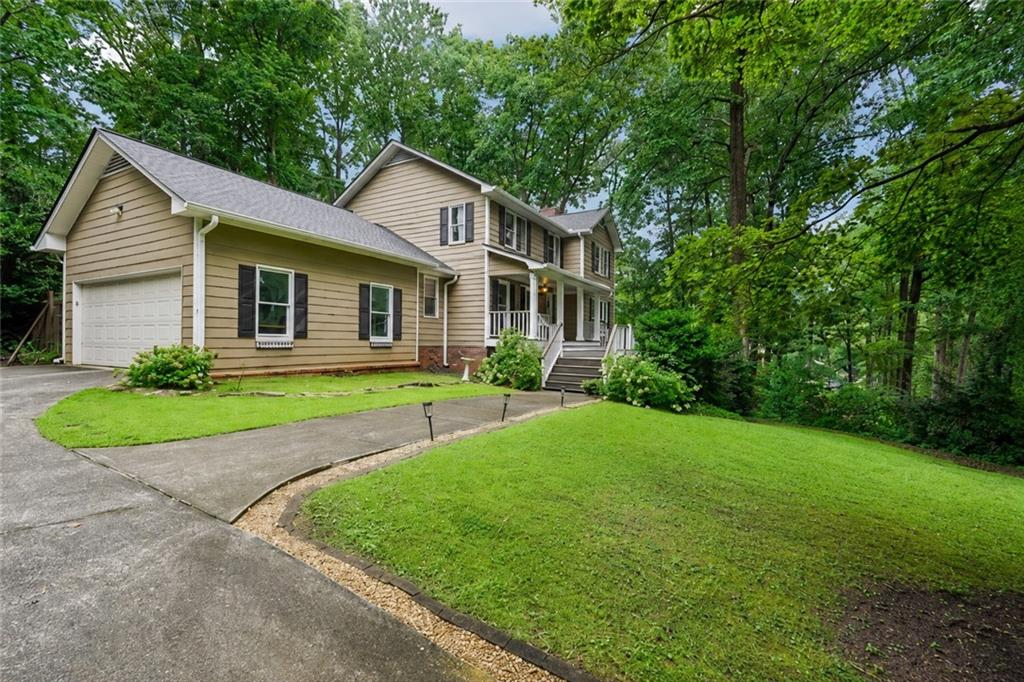 3743 Sawanee Drive Property Photo 2