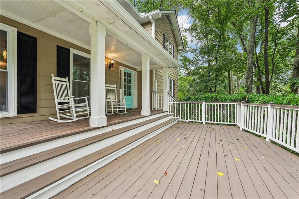 3743 Sawanee Drive Property Photo 3