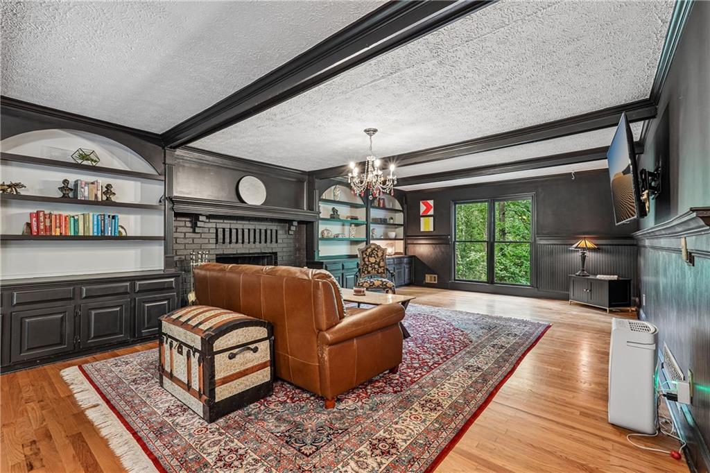 3743 Sawanee Drive Property Photo 12