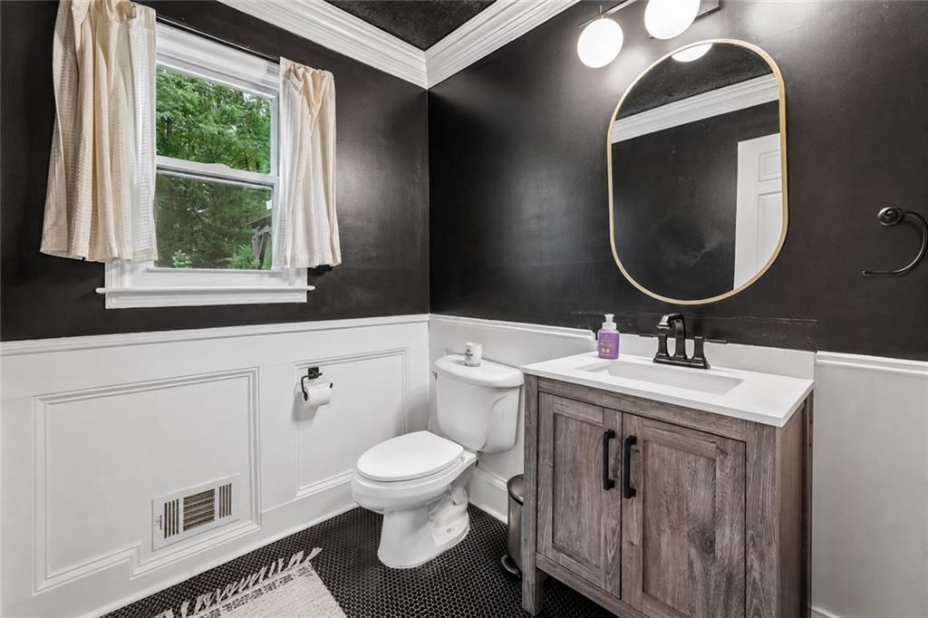 3743 Sawanee Drive Property Photo 16