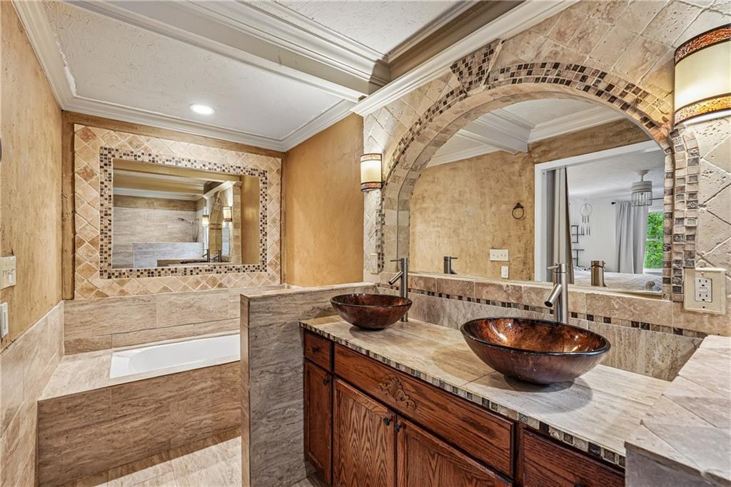 3743 Sawanee Drive Property Photo 23