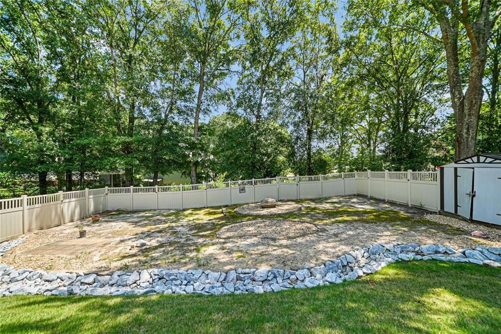 2432 Temple View Drive Property Photo 15