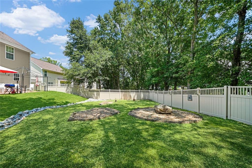 2432 Temple View Drive Property Photo 16