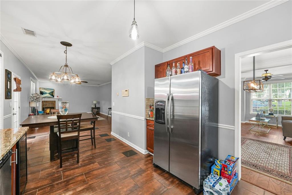2432 Temple View Drive Property Photo 37