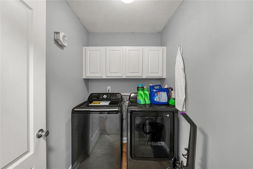 2432 Temple View Drive Property Photo 49