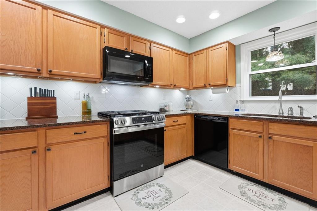 872 Wheatfields Court Property Photo 12