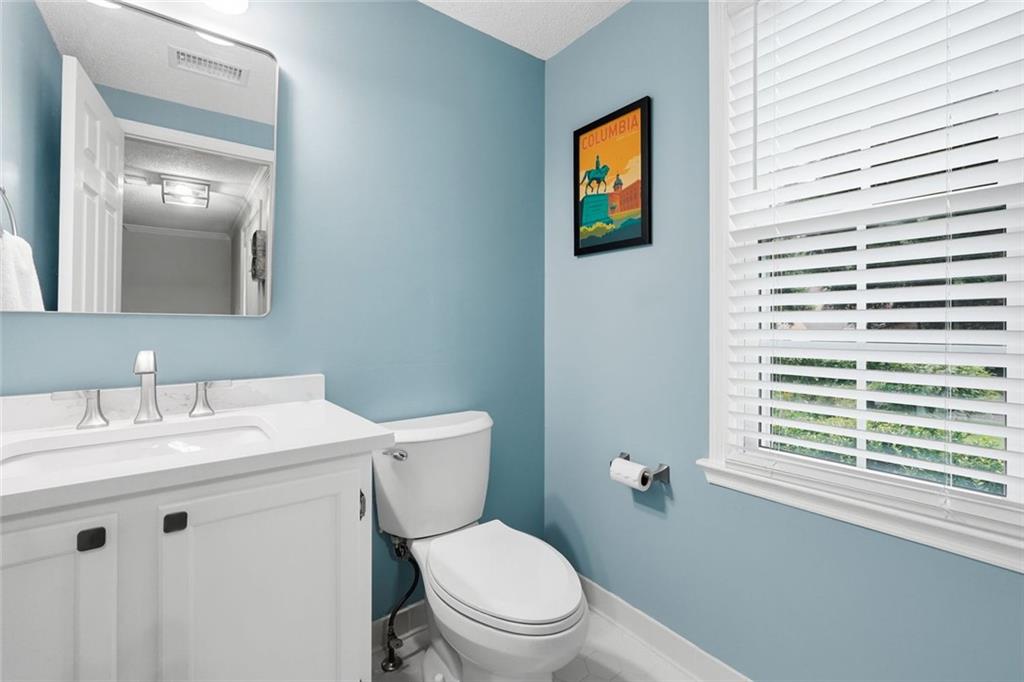872 Wheatfields Court Property Photo 16