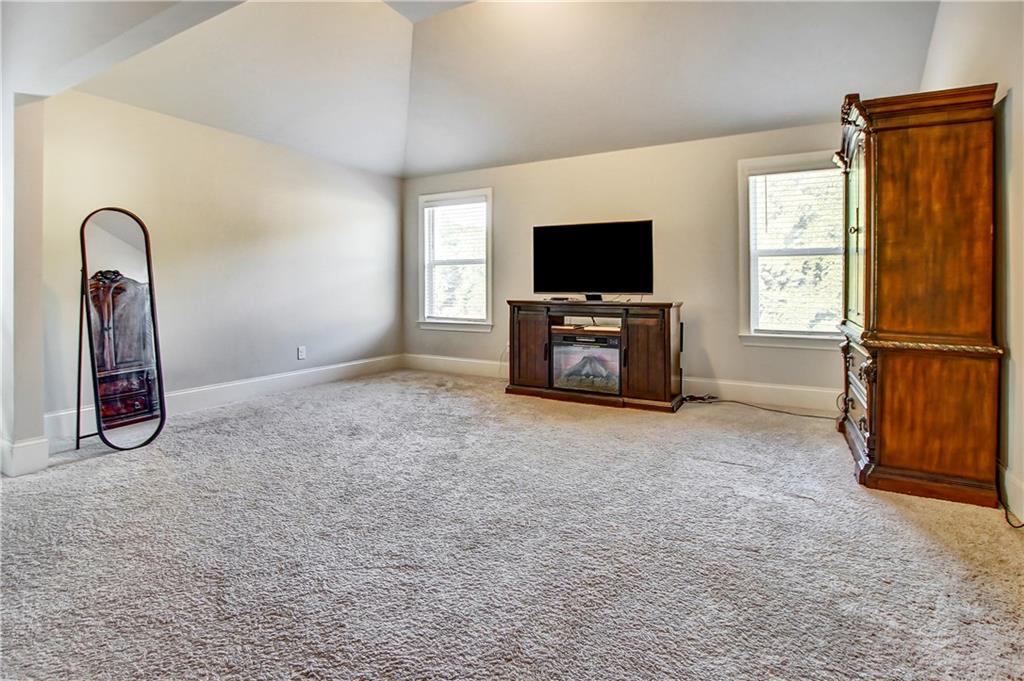 300 Onyx Drive Property Photo 32