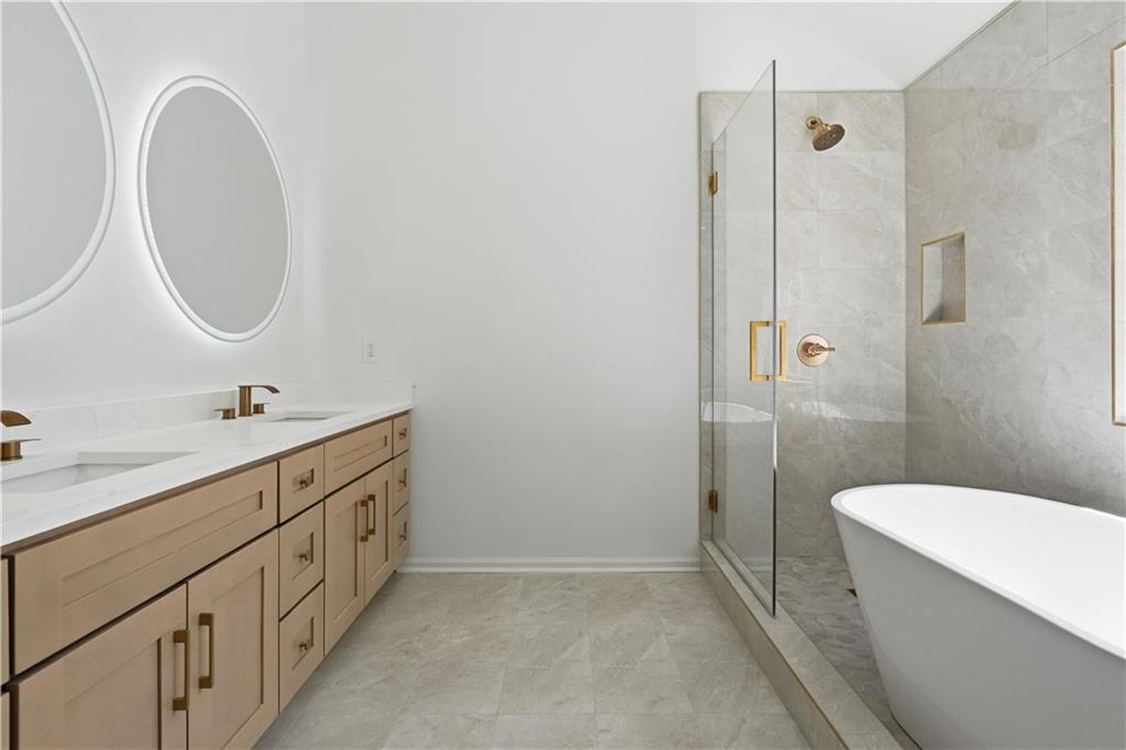 3255 Clifton Farm Drive Property Photo 3