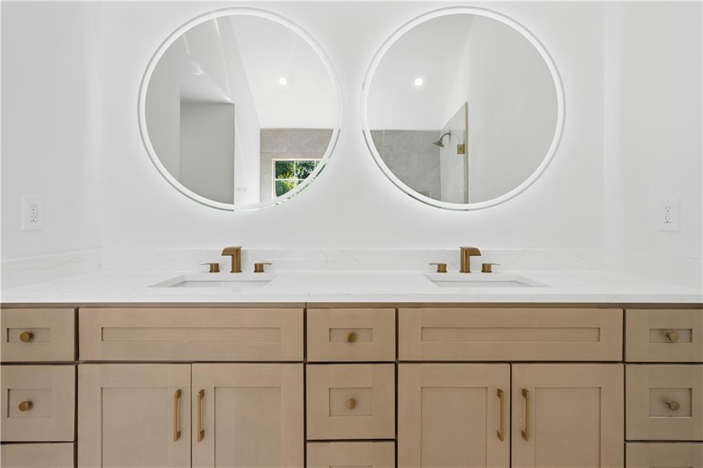 3255 Clifton Farm Drive Property Photo 4