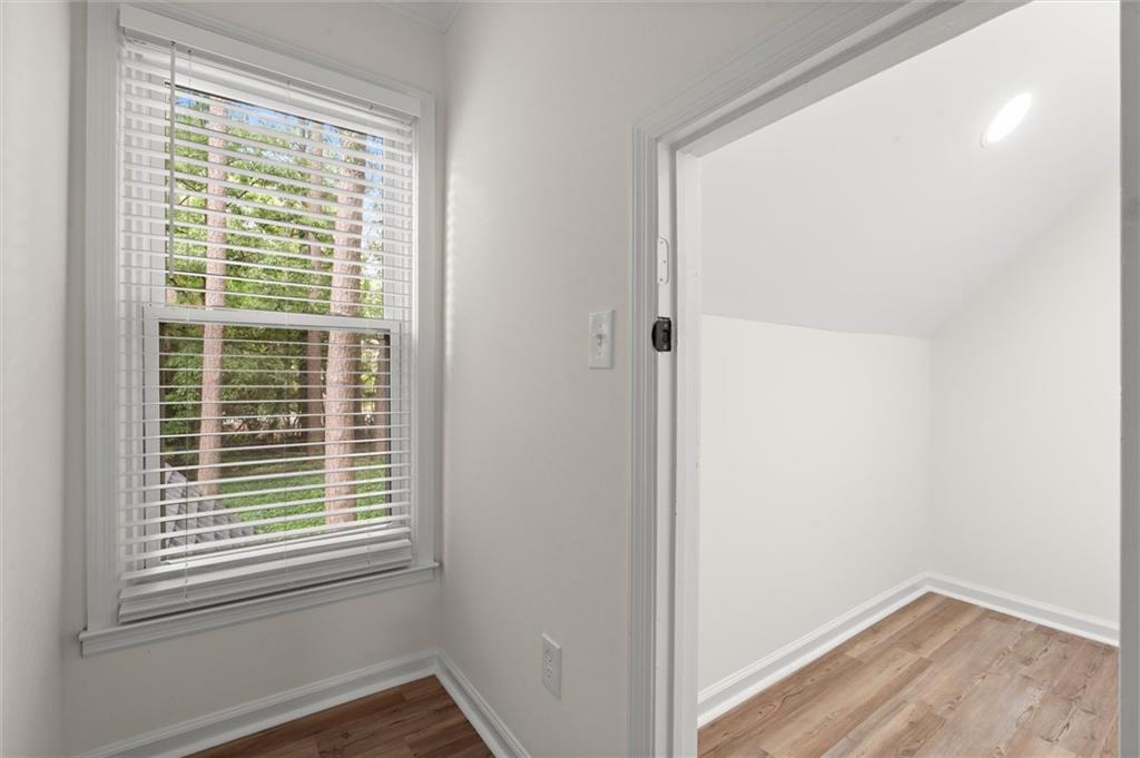 4147 N Gloucester Place Property Photo 21