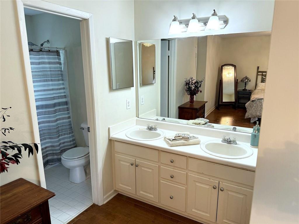 554 Picketts Bend Circle Property Photo 8