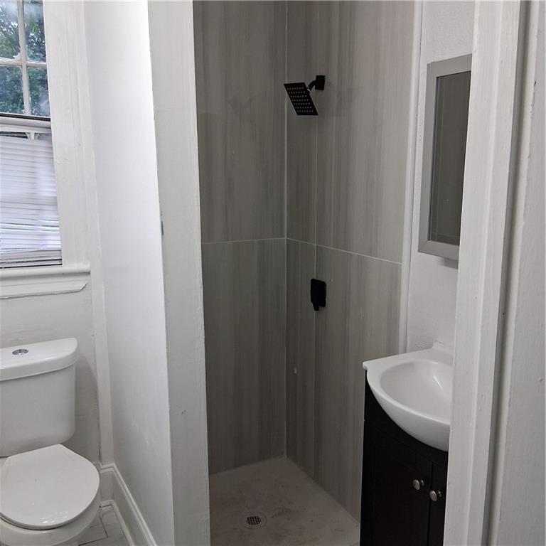 3435 Hillcrest Road Property Photo 10