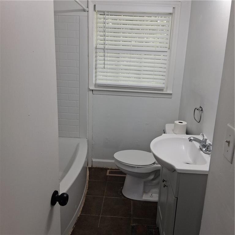 3435 Hillcrest Road Property Photo 12