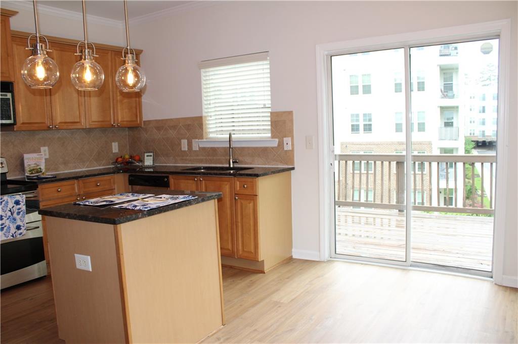 2059 Liberty Court Nw Property Photo 9