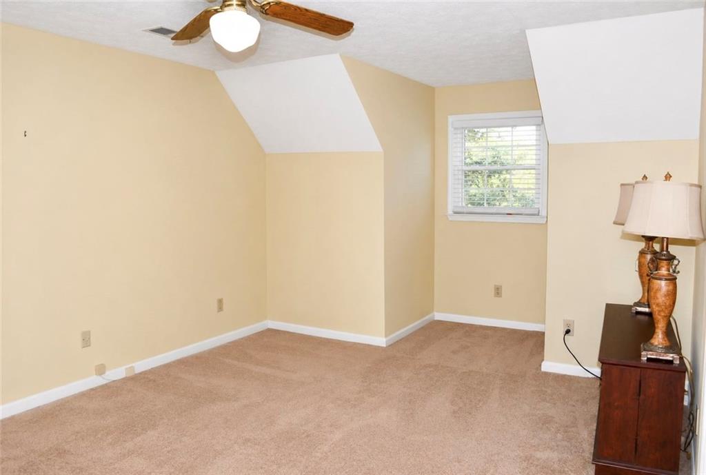 823 Ridge Avenue Property Photo 20