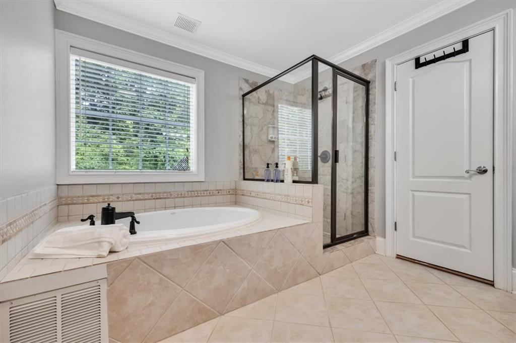 1010 Burton Drive Ne Property Photo 19