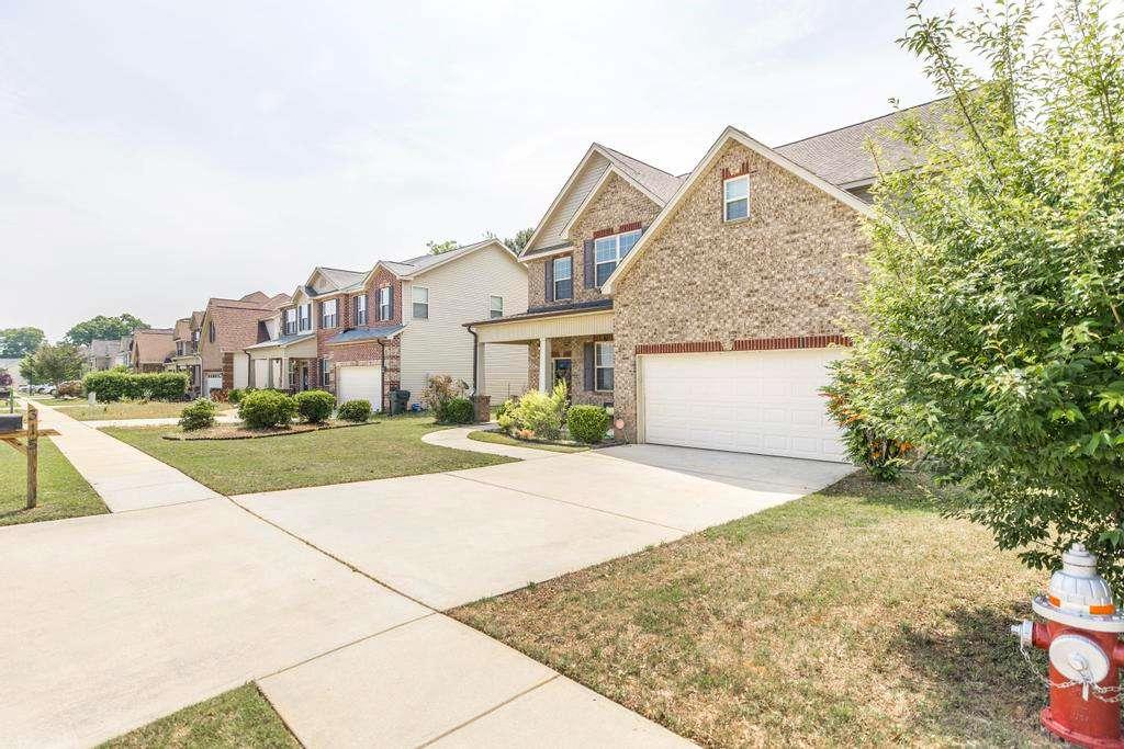 315 Deven Court Property Photo 1