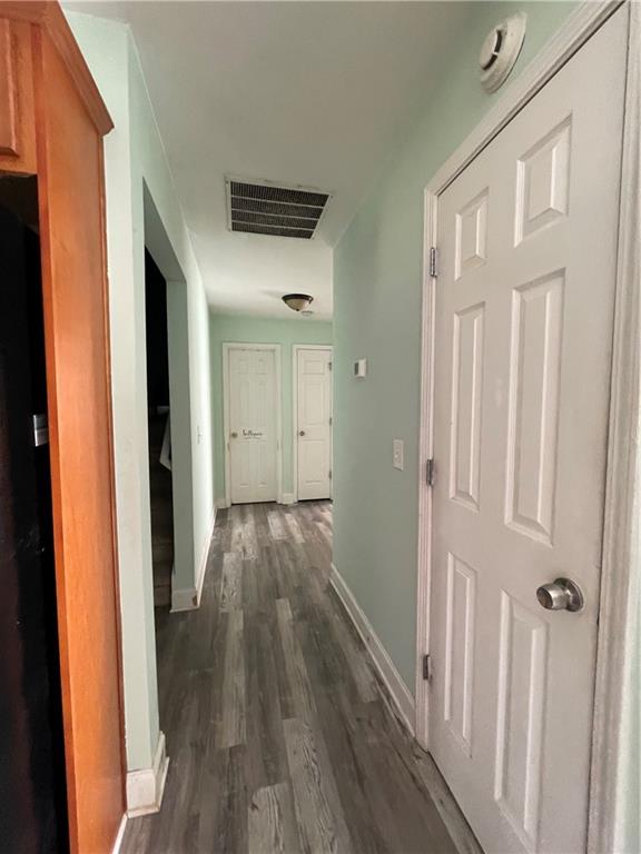 109 Presidential Lane Property Photo 29