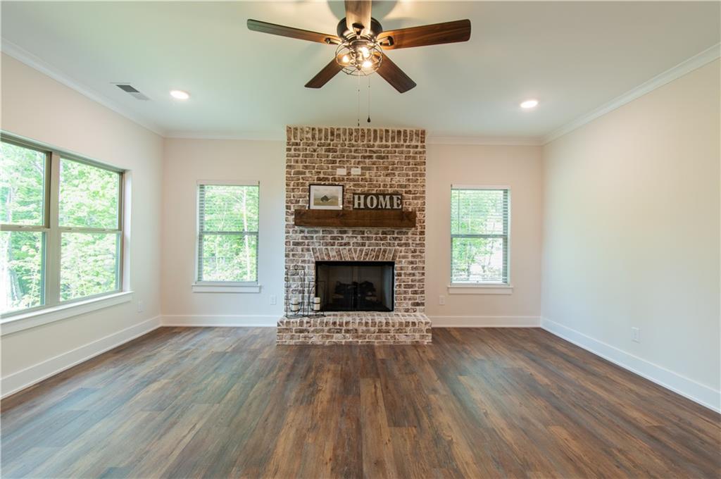 386 Mulberry Circle Property Photo 5