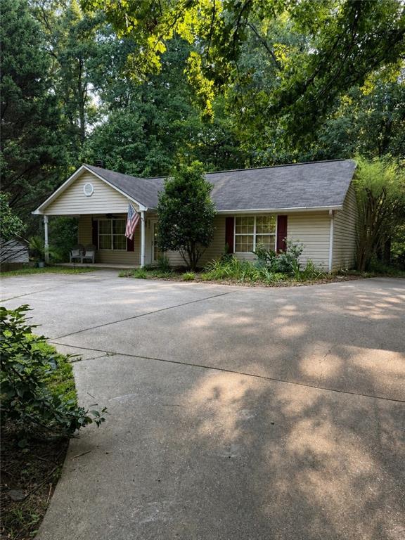 5635 Lakeview Court Property Photo 1