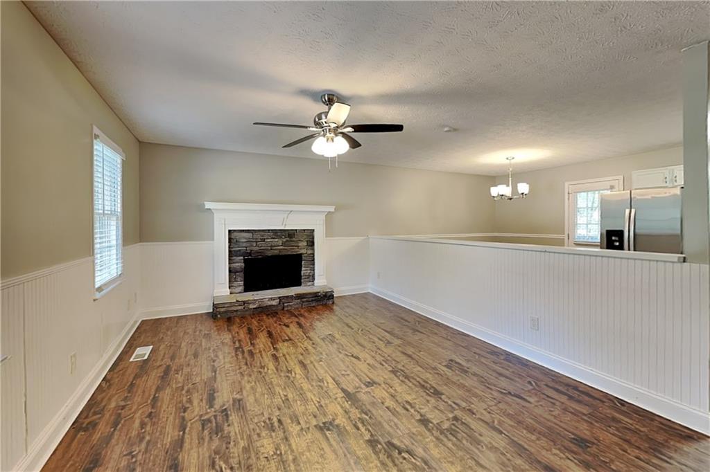 604 Dillon Drive Property Photo 2