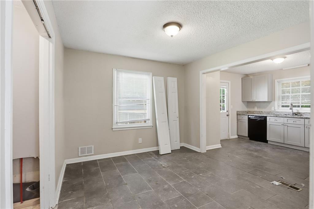 55 Grant Drive Nw Property Photo 12