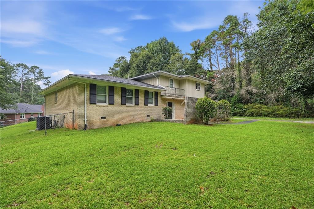 7037 Dalmatia Drive Property Photo 3