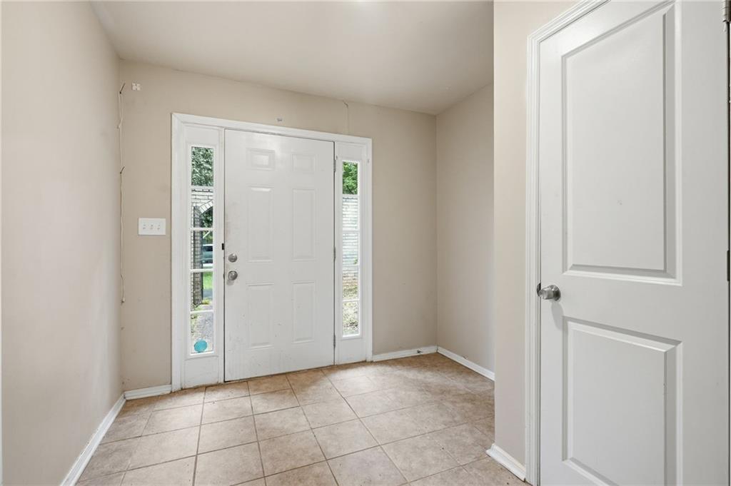 7037 Dalmatia Drive Property Photo 8
